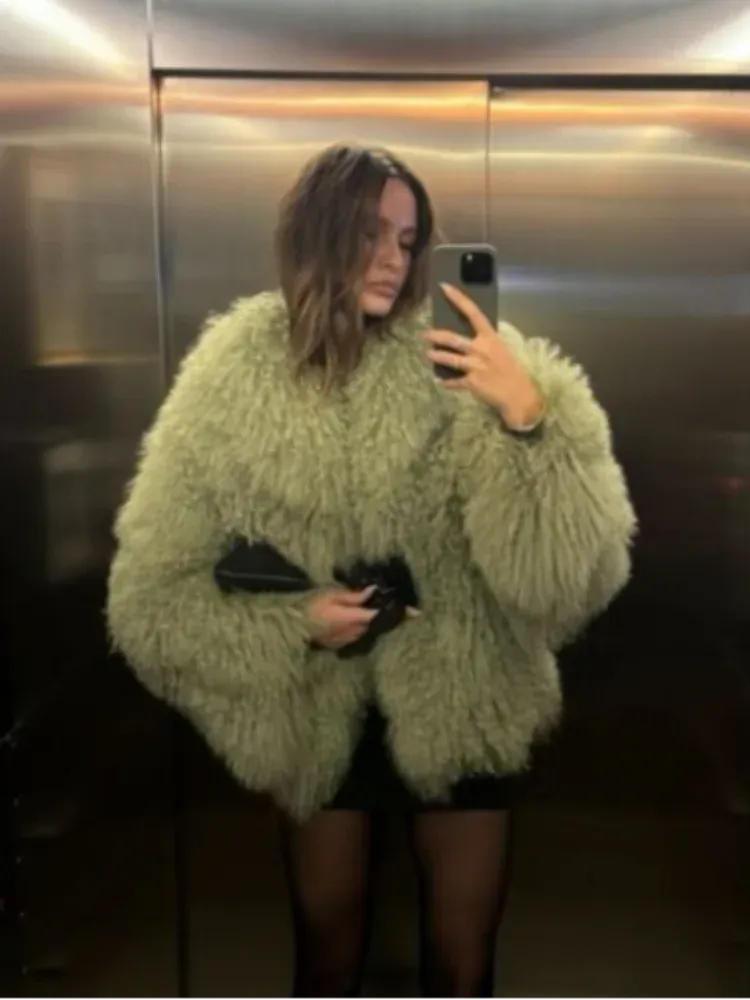 Fashionkova Chic Green Oversized Plush Women's Fur Coat Elegant Soft Warm Long Sleeves Loose Jackets Winter New Ladies Chic 2024 Streetwear