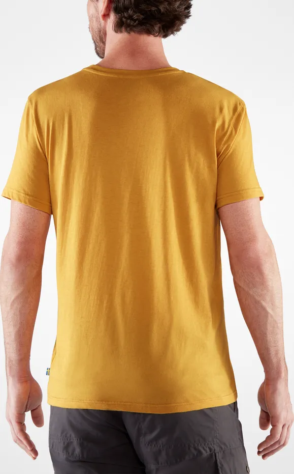 Fjällräven Men&#x27;s Fjällräven Logo T-shirt Ochre | Buy Fjällräven Men&#x27;s Fjällräven Logo T-shirt Ochre here | Outnorth