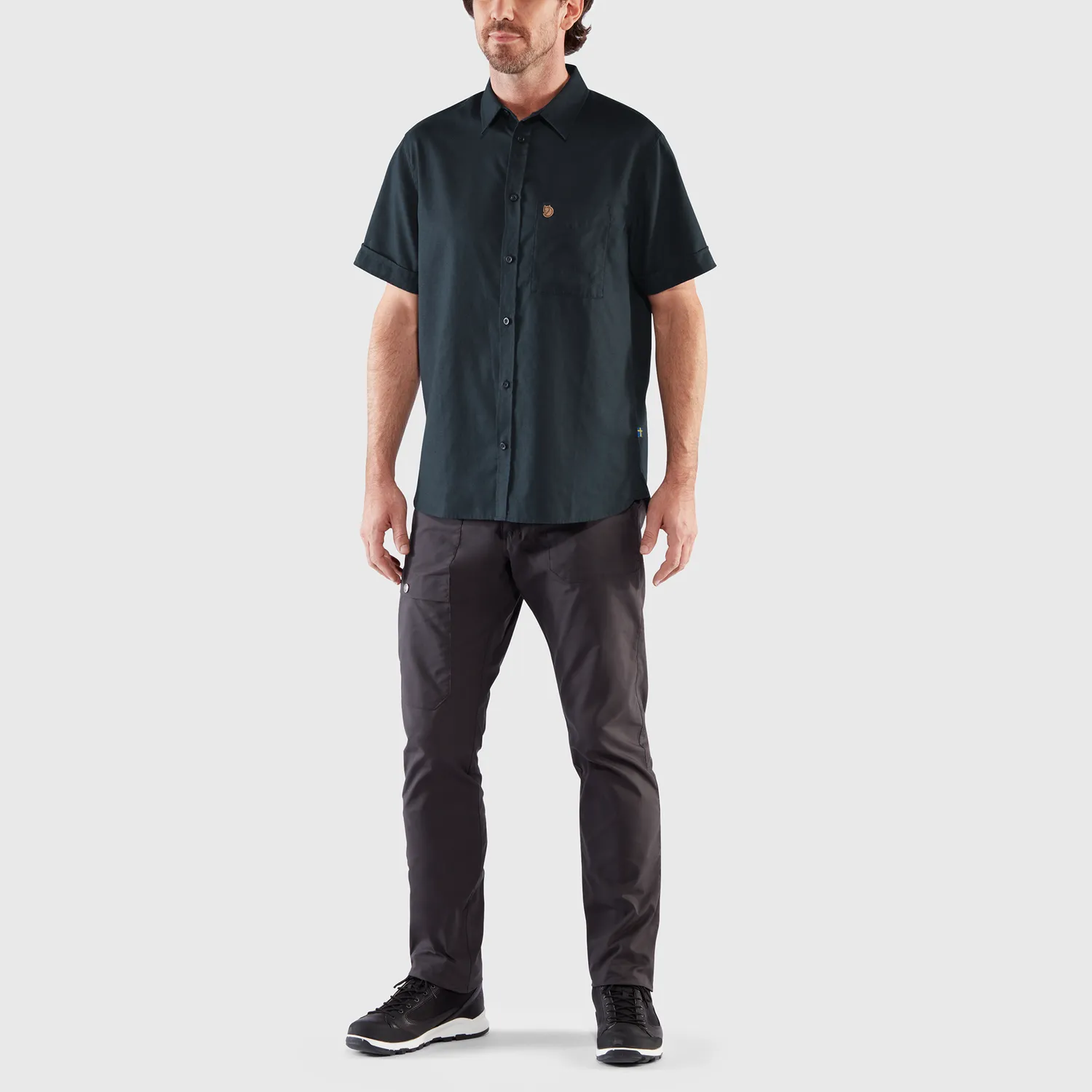 Fjällräven Men&#x27;s Övik Travel Shirt Short Sleeve Dark Navy | Buy Fjällräven Men&#x27;s Övik Travel Shirt Short Sleeve Dark Navy here | Outnorth