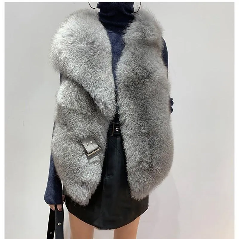 Luxurious Fox Fur Vest – Elegant High Street Fashion for Winter