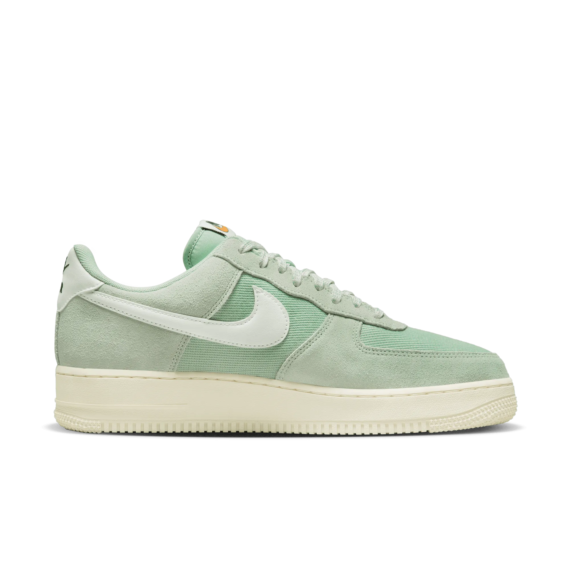 Nike Air Force 1 '07 LV8
