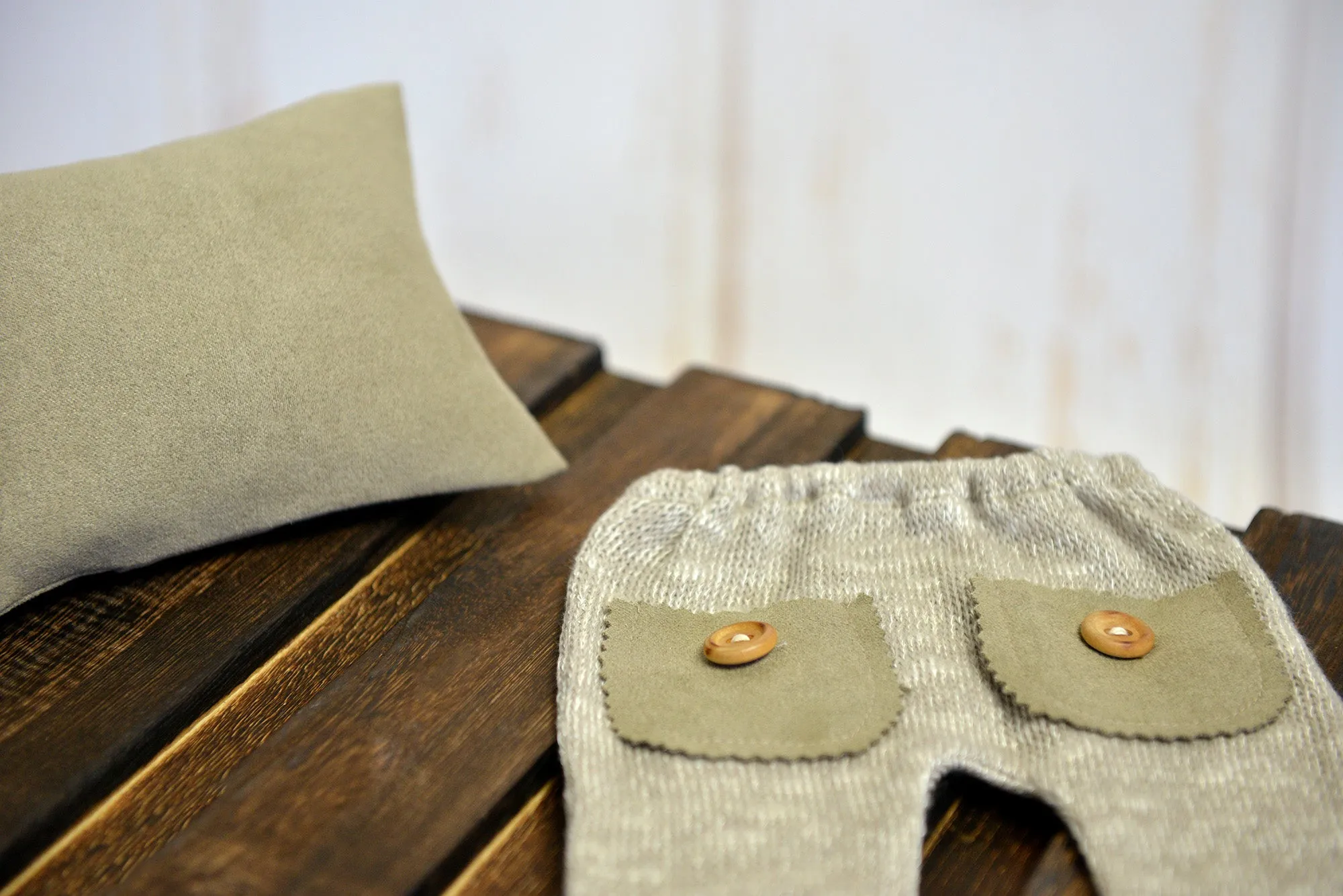 SET Pillow and Pants - Beige